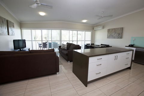 Mariners North Holiday Apartments - QLD Tourism 28