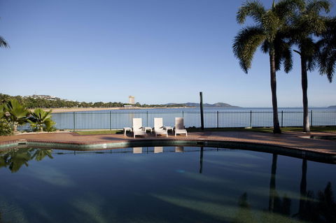 Mariners North Holiday Apartments - QLD Tourism 12