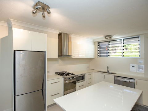 Beach Lodges - Queensland Tourism 21