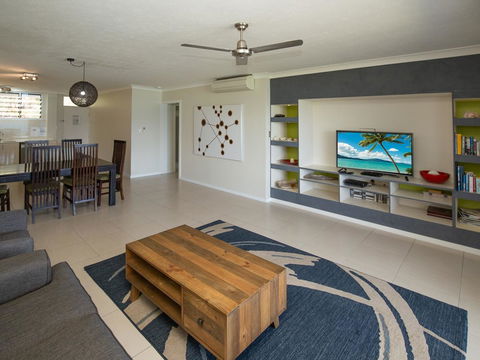 Beach Lodges - Queensland Tourism 13