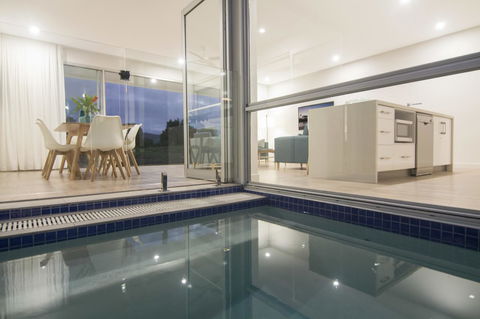 Pool Resort Port Douglas - Queensland Tourism 36