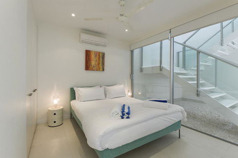 Pool Resort Port Douglas - Queensland Tourism 23