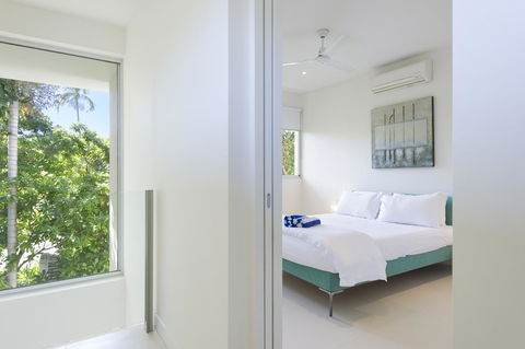 Pool Resort Port Douglas - Queensland Tourism 24