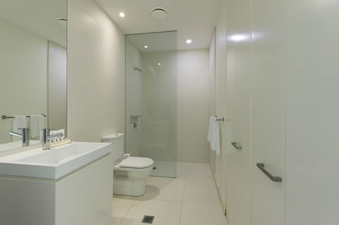 Pool Resort Port Douglas - Queensland Tourism 25