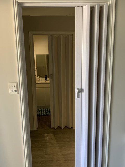 Bed & Breakfast 1 Bedroom Guest House - QLD Tourism 1