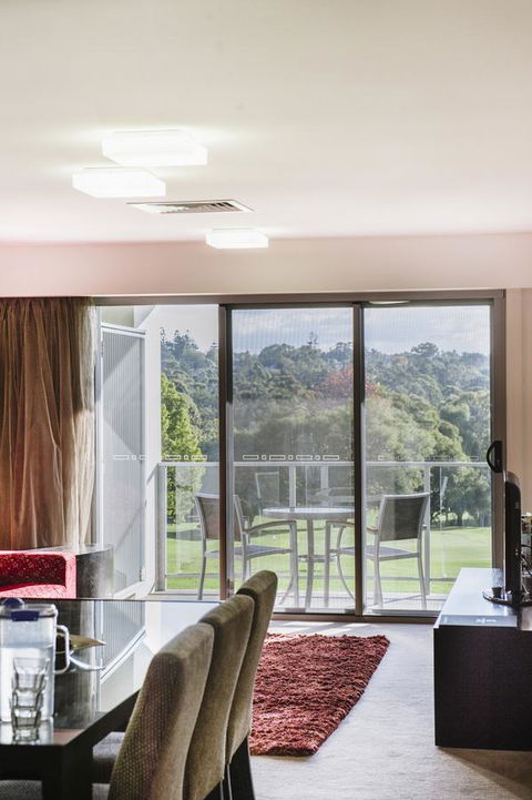 City Golf Club Motel - Queensland Tourism 24