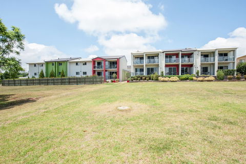 City Golf Club Motel - Queensland Tourism 13