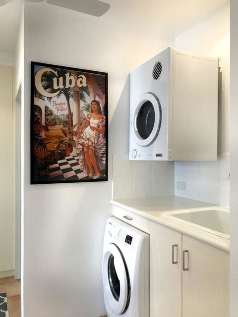 [ ANDY'S BEACH HOUSE ] - QLD Tourism 37