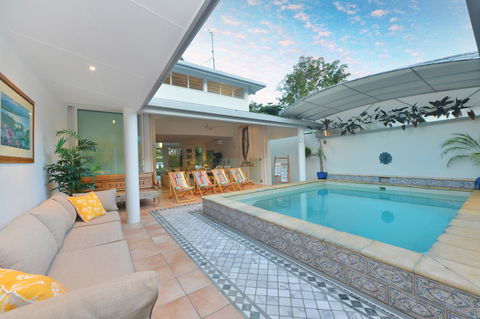 [ ANDY'S BEACH HOUSE ] - QLD Tourism 17