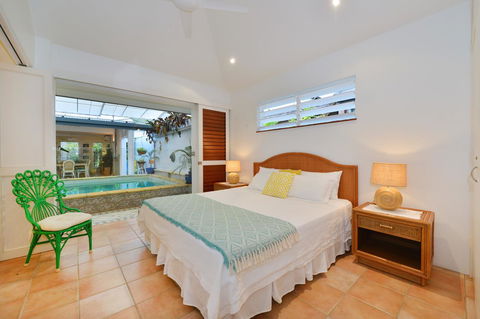 [ ANDY'S BEACH HOUSE ] - QLD Tourism 27