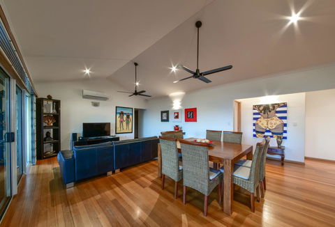 Bella Vista On Nara Pets Welcome - QLD Tourism 9