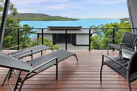 Shorelines - QLD Tourism 1