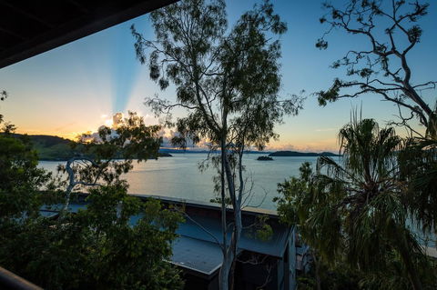 Shorelines - QLD Tourism 31
