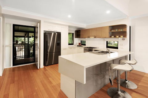 Shorelines - QLD Tourism 14
