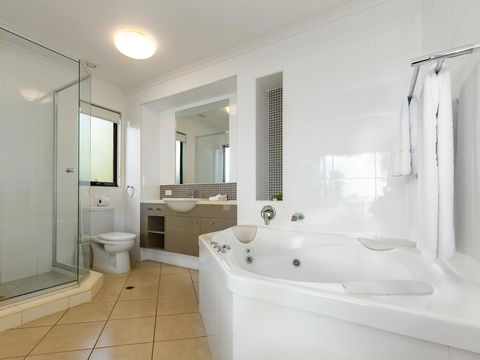 Shorelines - QLD Tourism 40