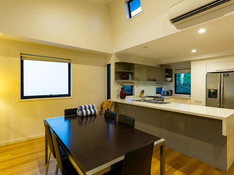 Shorelines - QLD Tourism 22