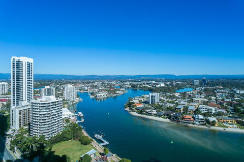 Mantra Towers Of Chevron - Queensland Tourism 12