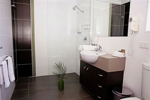 Drovers Motor Inn - QLD Tourism 3