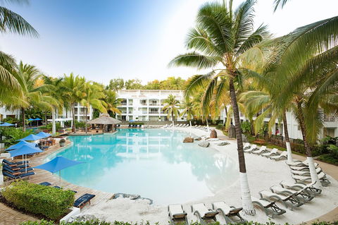 Palm Cove Paradise - Couples Spa Beach Getaway - QLD Tourism 1