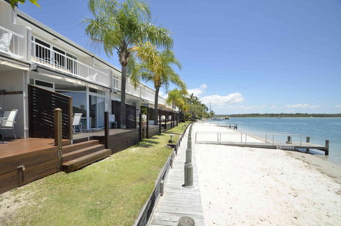 Skippers Cove Waterfront Resort - QLD Tourism 22