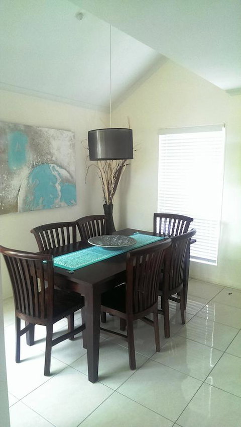 Skippers Cove Waterfront Resort - QLD Tourism 8