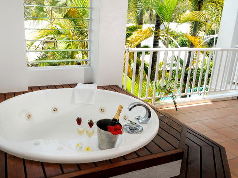 The Reef House Adults Retreat - Enjoy 28 Complimentary Inclusions - QLD Tourism 16
