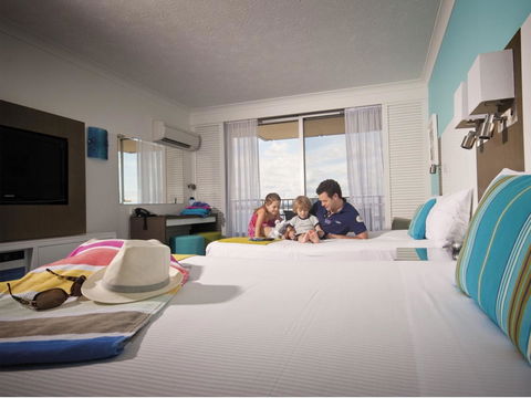 Sea World Resort - Queensland Tourism 3