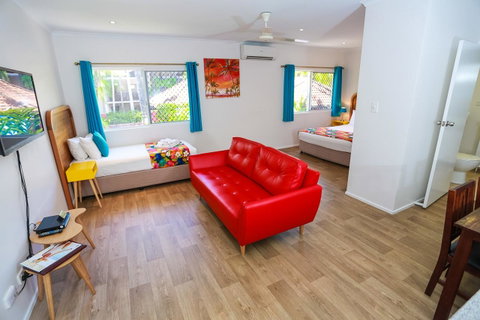 Port Douglas Motel - QLD Tourism 4