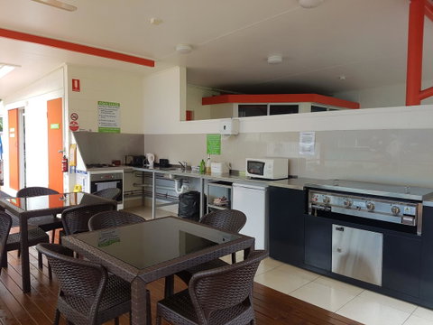 Port Douglas Motel - QLD Tourism 35