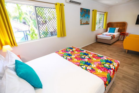 Port Douglas Motel - QLD Tourism 3