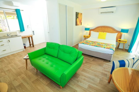 Port Douglas Motel - QLD Tourism 12