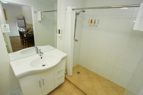 Port Douglas Motel - QLD Tourism 6
