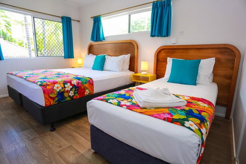 Port Douglas Motel - QLD Tourism 1