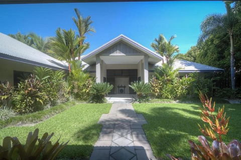 Tranquility By The Course Port Douglas - Queensland Tourism 0