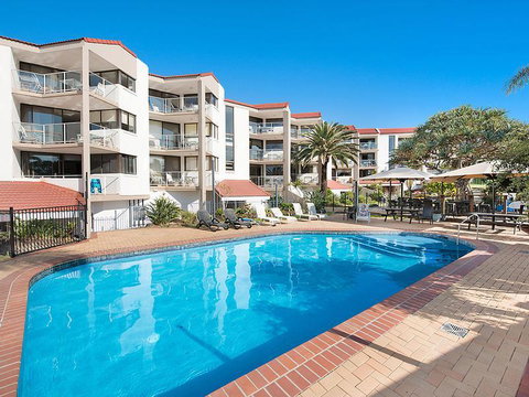 Casablanca Beachfront Apartments - QLD Tourism 0