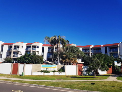 Casablanca Beachfront Apartments - QLD Tourism 7
