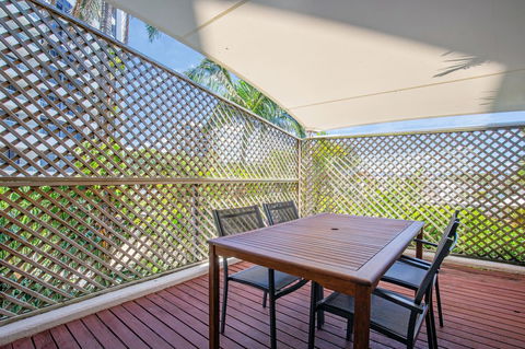 Tiki Hotel Apartments Surfers Paradise - QLD Tourism 10
