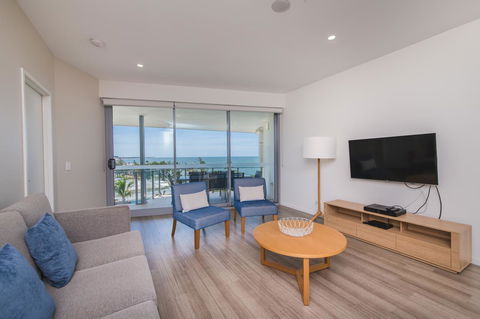 Salt Yeppoon - Queensland Tourism 5
