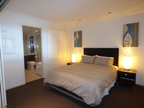 Marina View Apartment - QLD Tourism 0