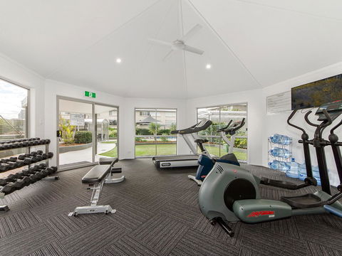 Sunbird Beach Resort Main Beach - Queensland Tourism 40