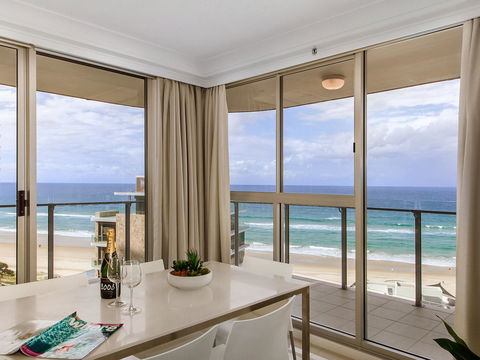 Sunbird Beach Resort Main Beach - Queensland Tourism 17