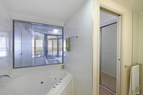 Monaco Caloundra - QLD Tourism 27