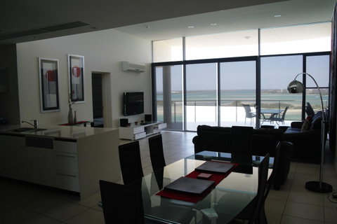 Monaco Caloundra - QLD Tourism 43