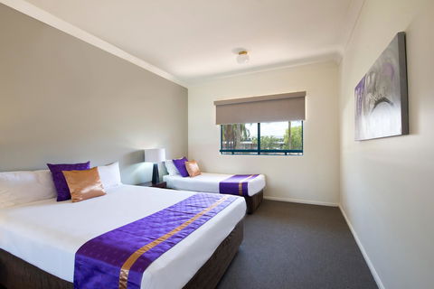 Park Regis Anchorage - QLD Tourism 14