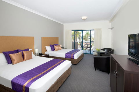 Park Regis Anchorage - QLD Tourism 12