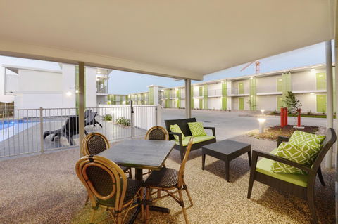 Mackay Oceanside Central Hotel Official - QLD Tourism 19