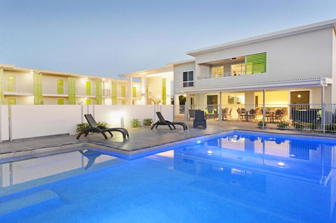 Mackay Oceanside Central Hotel Official - QLD Tourism 3