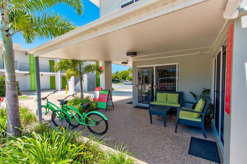 Mackay Oceanside Central Hotel Official - QLD Tourism 10