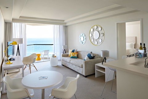 QT Gold Coast - Queensland Tourism 7