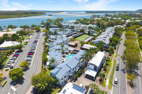 Noosa Place Resort - QLD Tourism 26